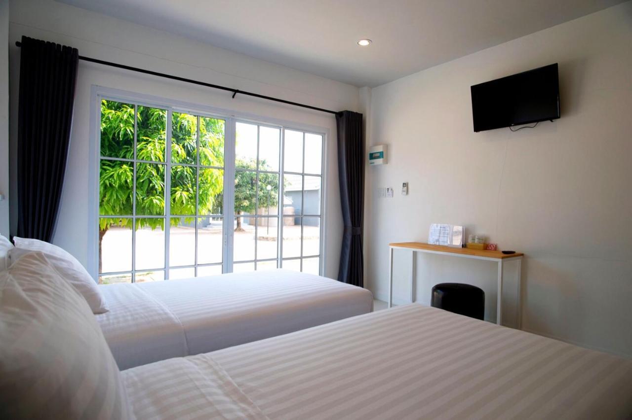 Bhive Hotel Nakhonphanom Kültér fotó