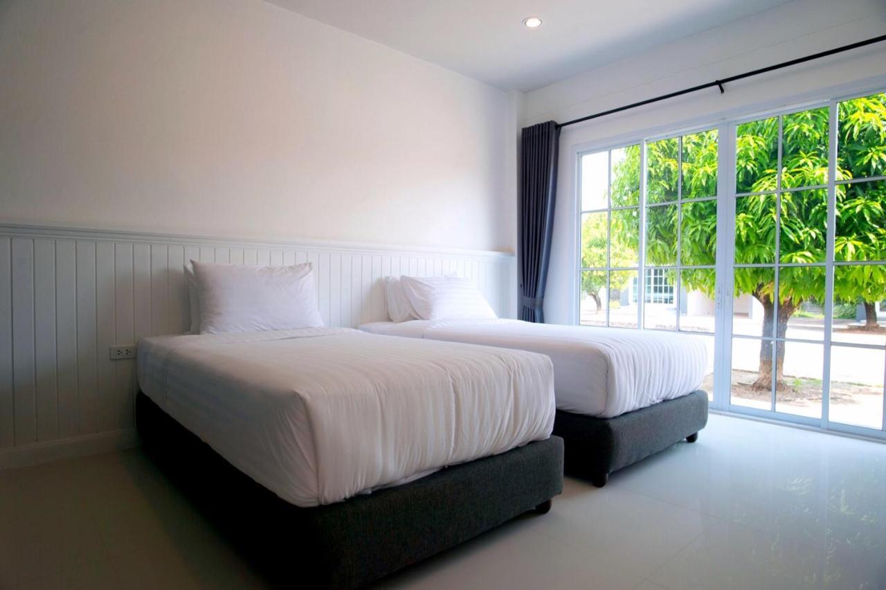 Bhive Hotel Nakhonphanom Kültér fotó